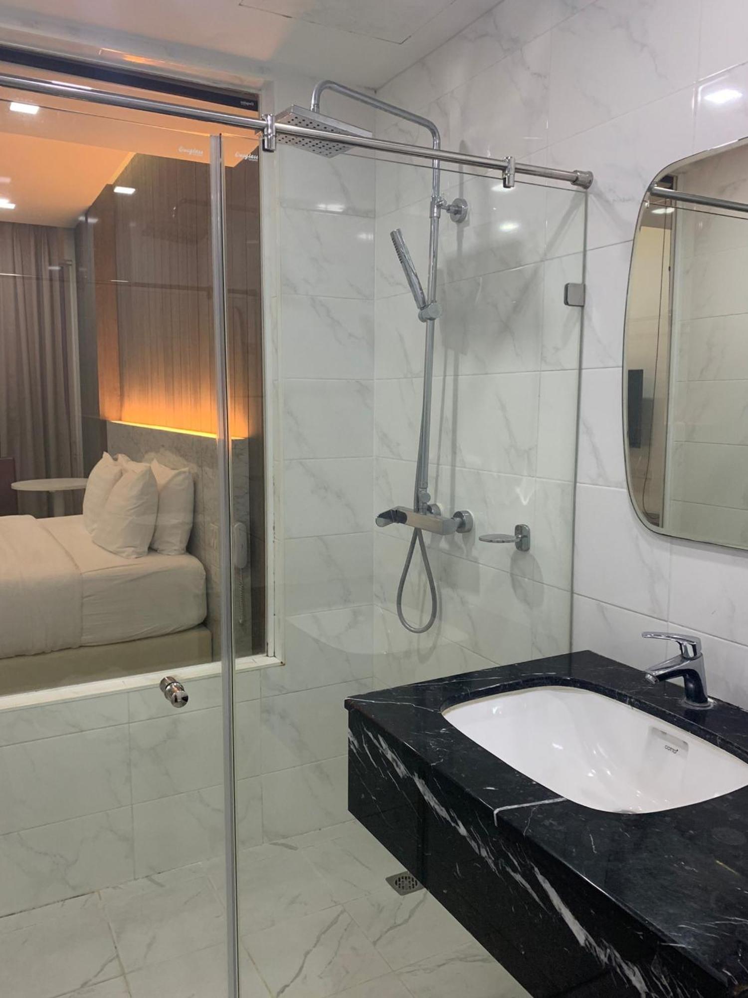 Sara Buri Phurinda Residence מראה חיצוני תמונה