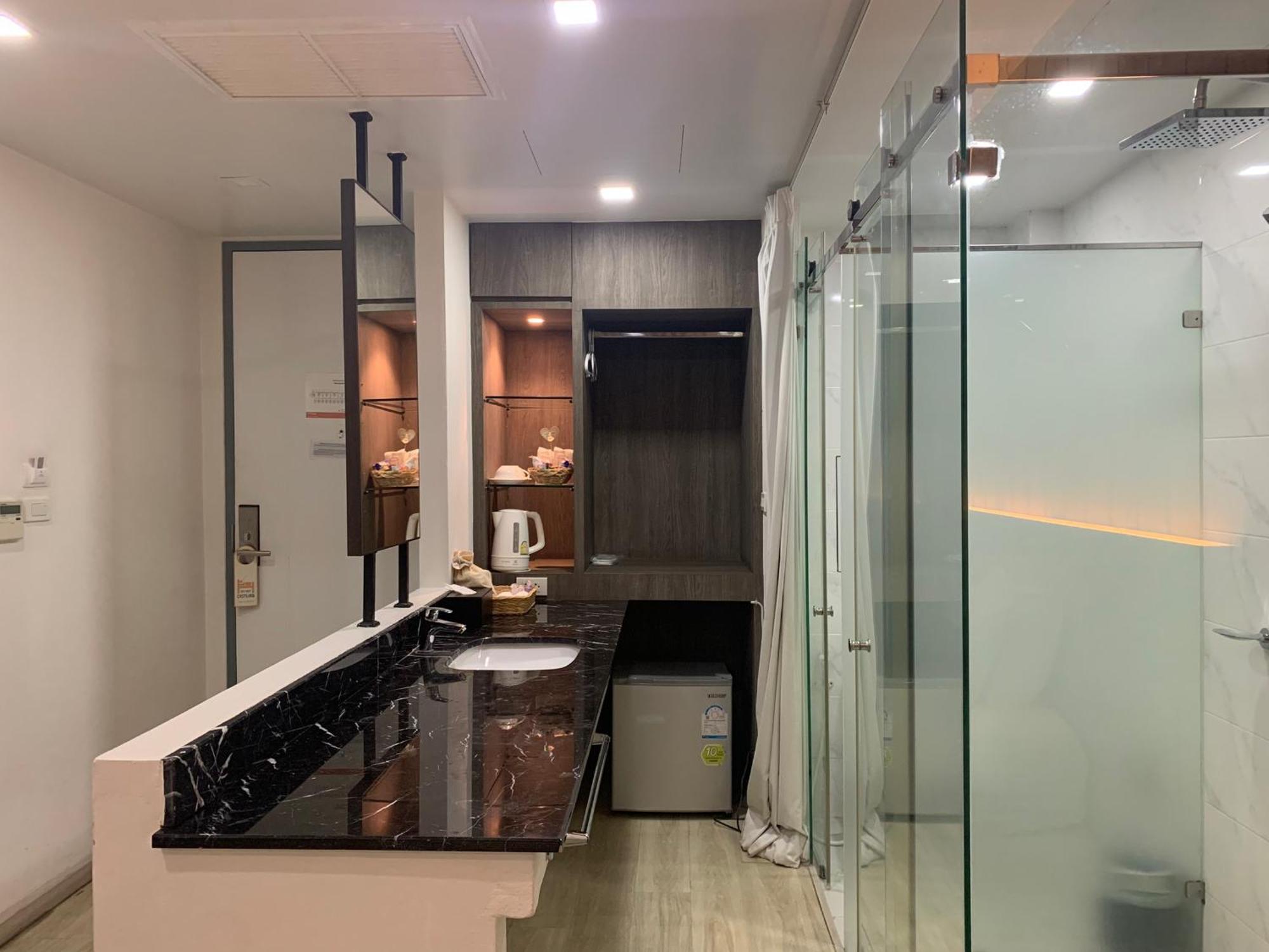 Sara Buri Phurinda Residence מראה חיצוני תמונה